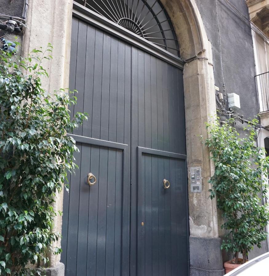 Elegante Appartamento Centro Storico Catane Extérieur photo