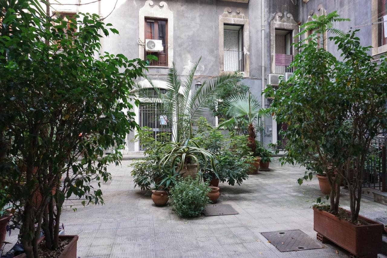 Elegante Appartamento Centro Storico Catane Extérieur photo